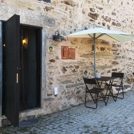 Alojamento de Turismo Rural Casas De Xisto *